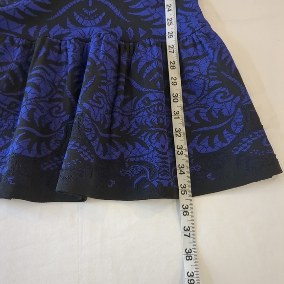 Nicole Miller Artelier graphic above knee dress ,blueish purple/ black, size P - Picture 6 of 10